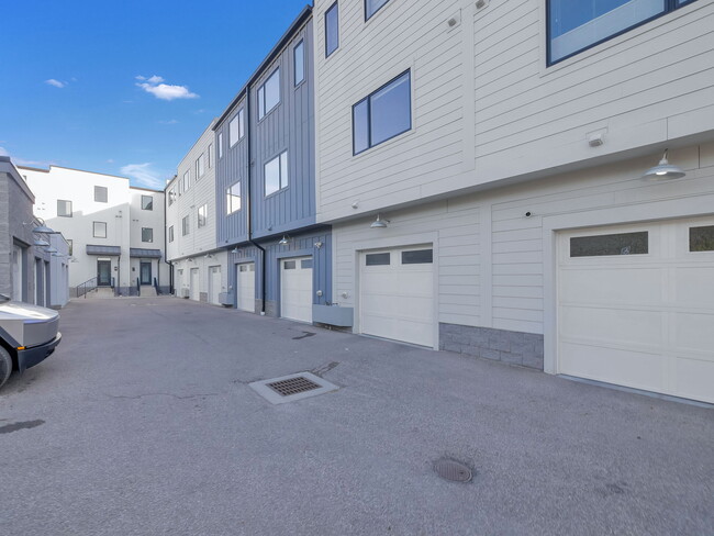 Building Photo - 1159 N 4th St