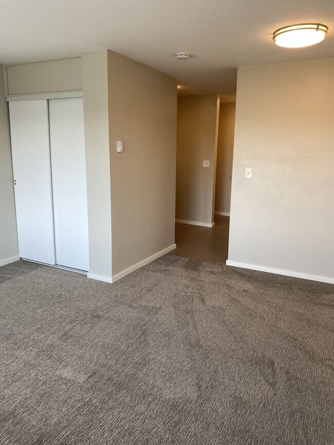 Interior Photo - Mercer Crest LLC