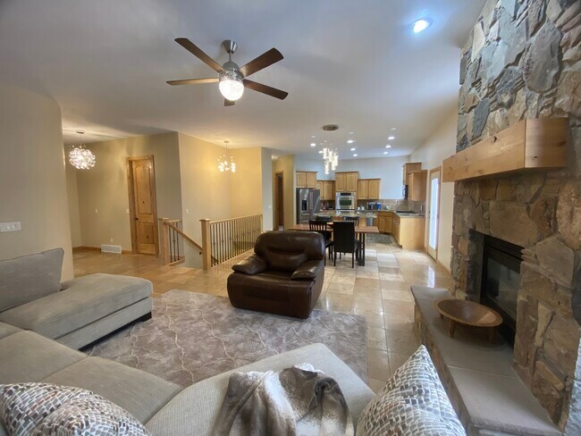 Building Photo - 11521 S Black Forest Dr