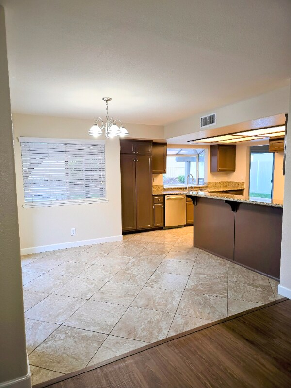 Building Photo - 23231 Joaquin Ridge Dr