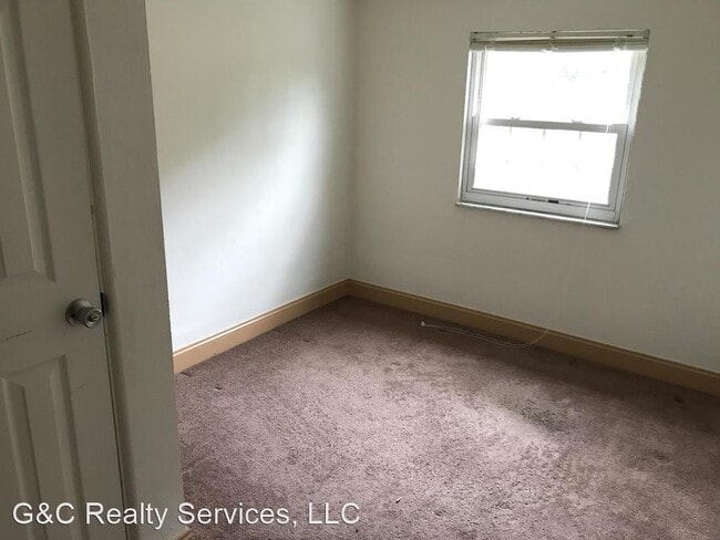 Building Photo - 3 br, 1 bath House - 828 Killarney Drive