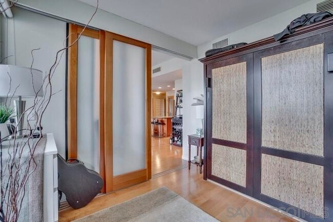 Building Photo - 1240 India St