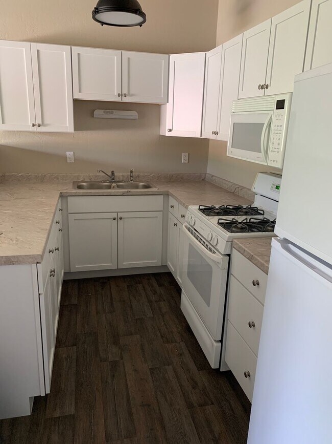 Building Photo - 4737 Javelin Dr