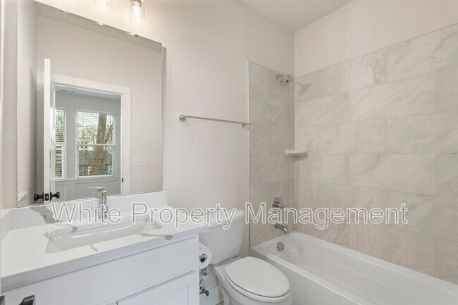 Building Photo - 5019 York Park Ln