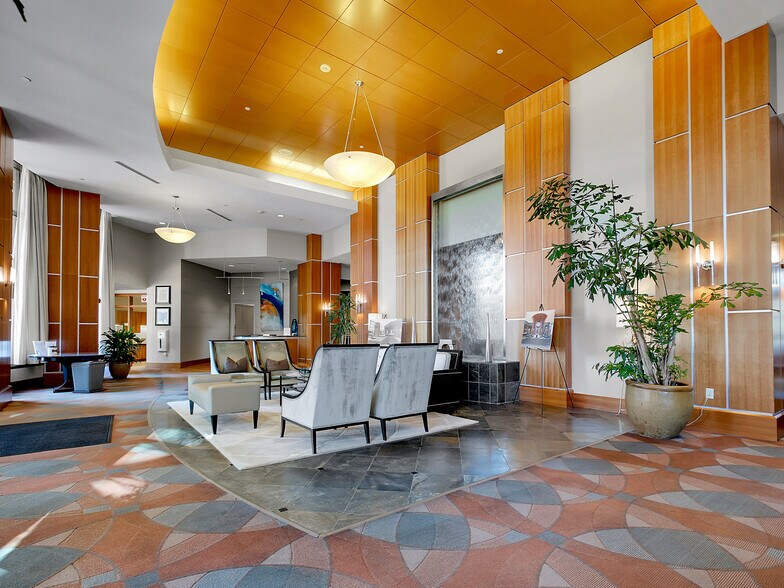 Building Photo - 8100 E Union Ave