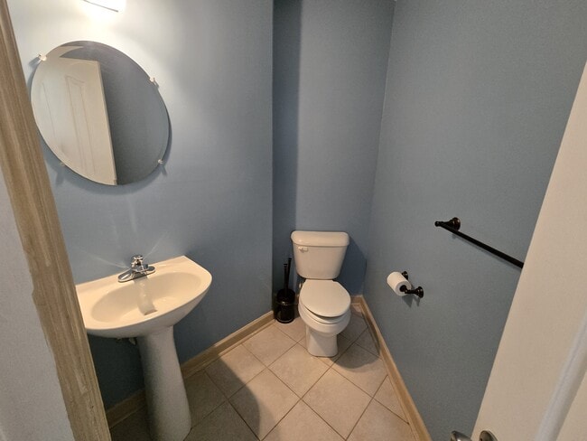 Building Photo - 2009 Breck Ave