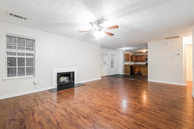 Building Photo - 3900 Georgia Dr