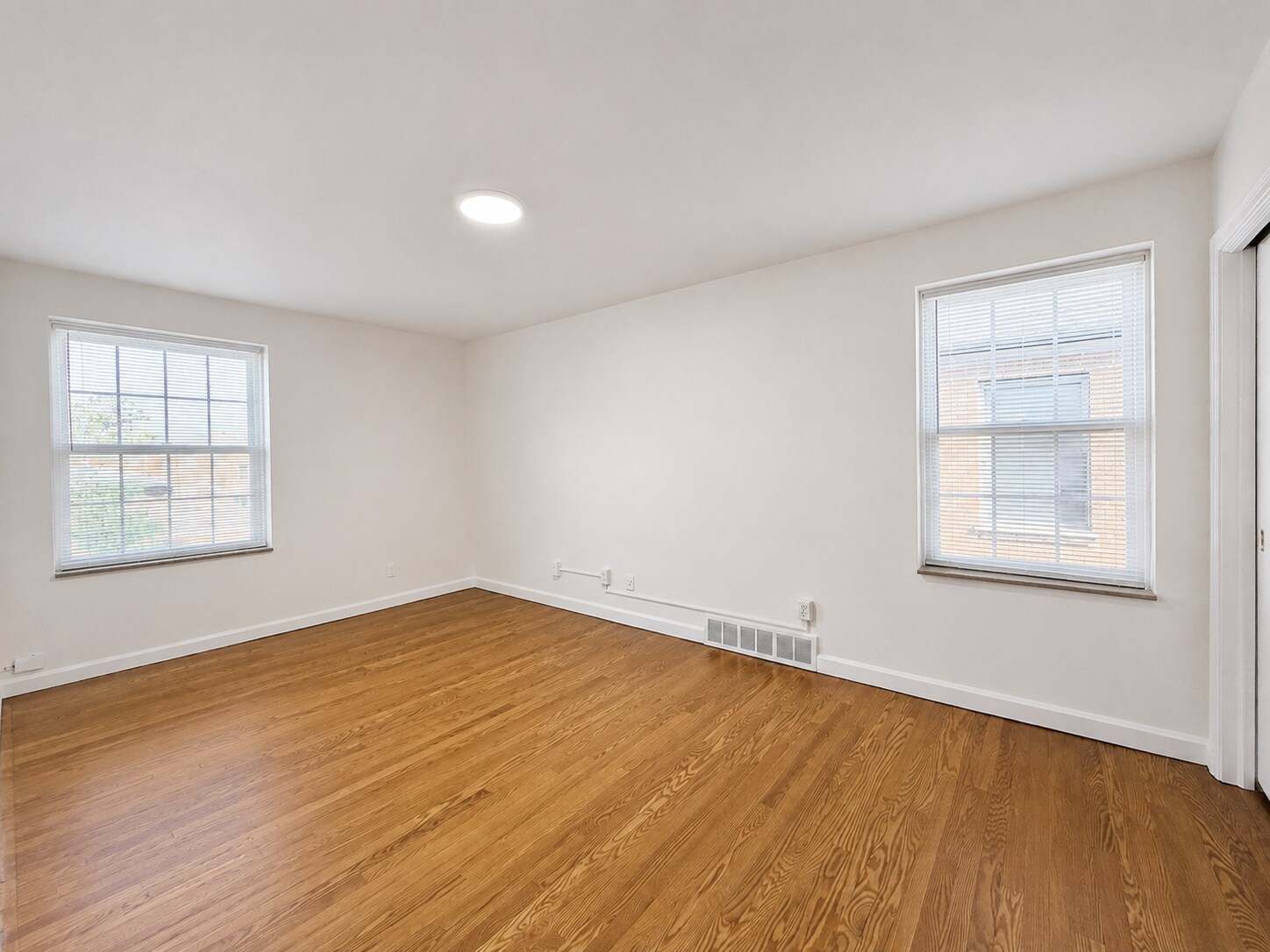 Building Photo - 6930 Jamieson Ave