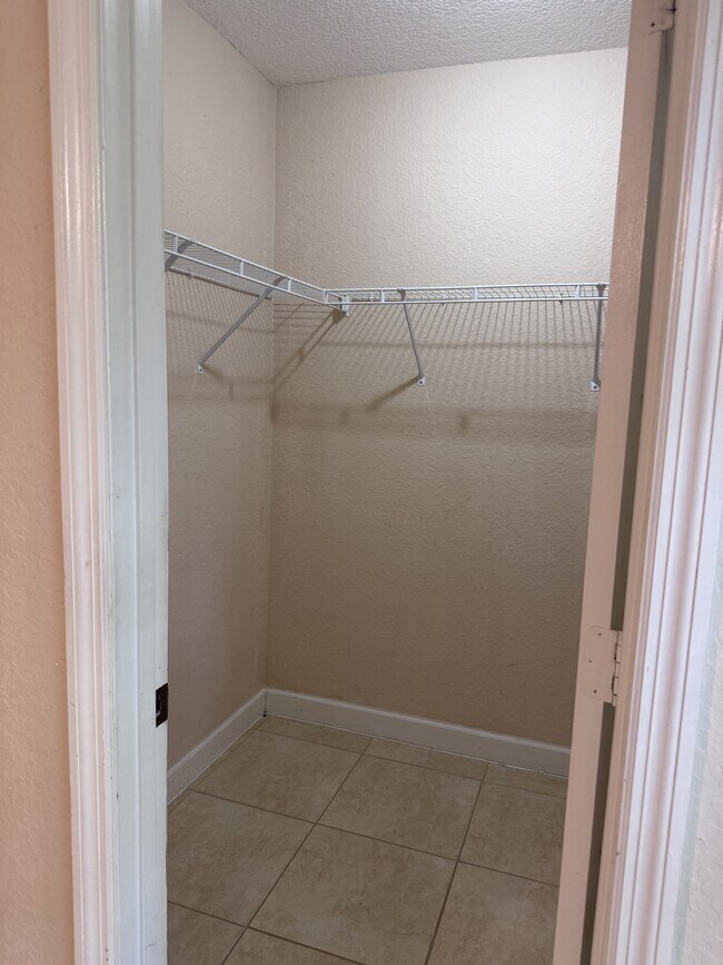 Building Photo - 319 NW Byron St