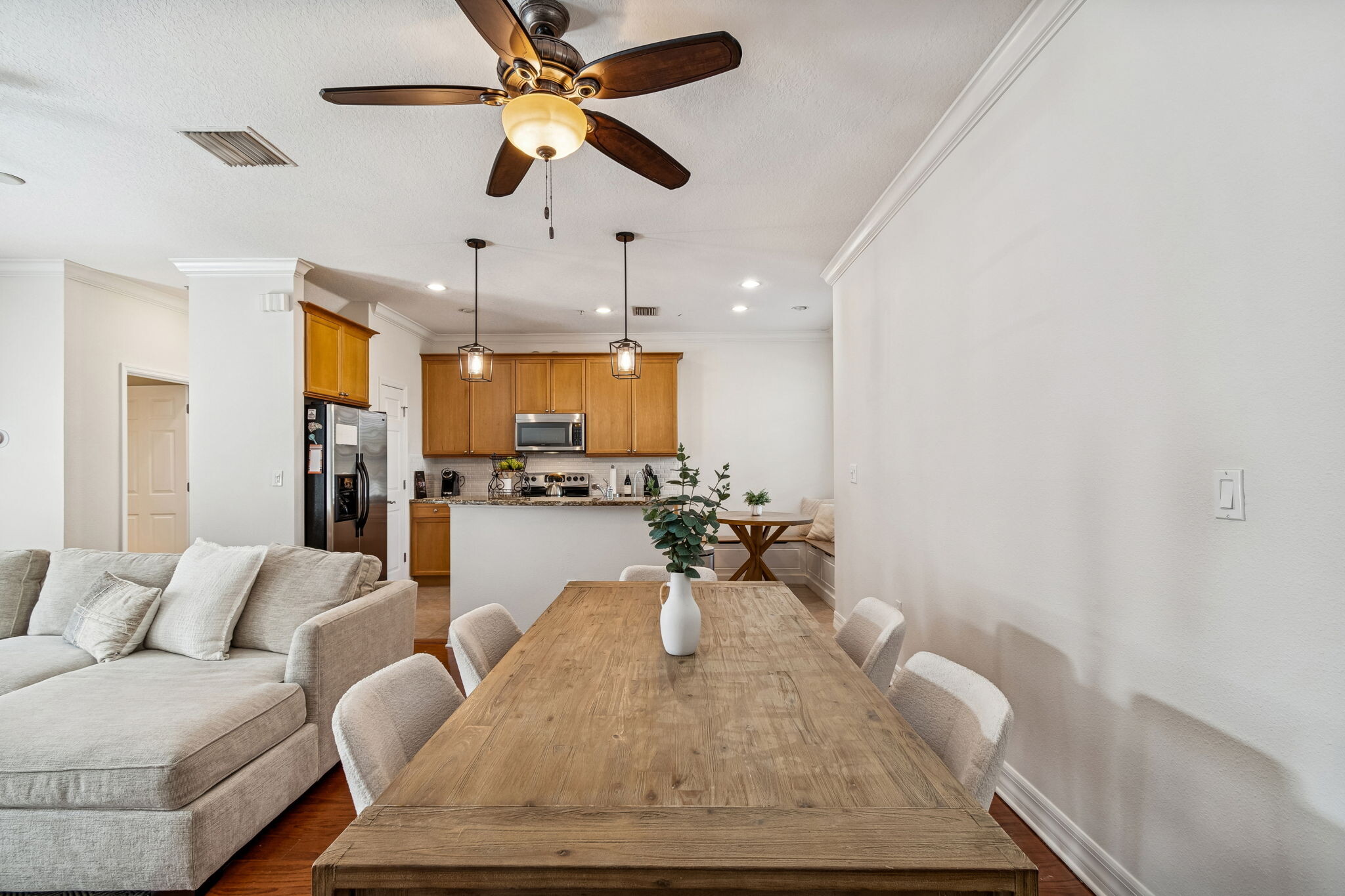 Second floor - all furniture included - 4543 Bay Spring Ct