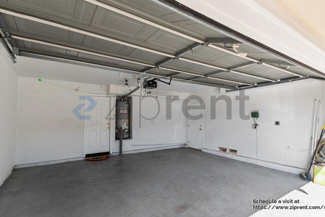 Building Photo - 4755 Fawn Way