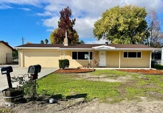 Building Photo - Charming 2B/1B Home in Atascadero