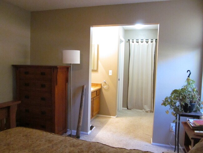 Building Photo - 10930 W Florida Ave