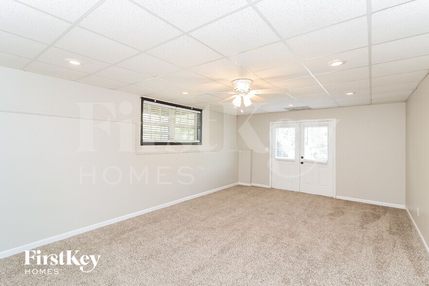 Building Photo - 326 Hambrick Park