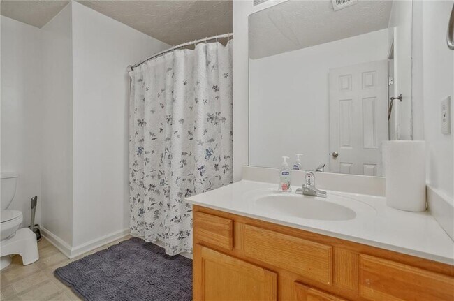 Building Photo - 2870 Vining Ridge Terrace