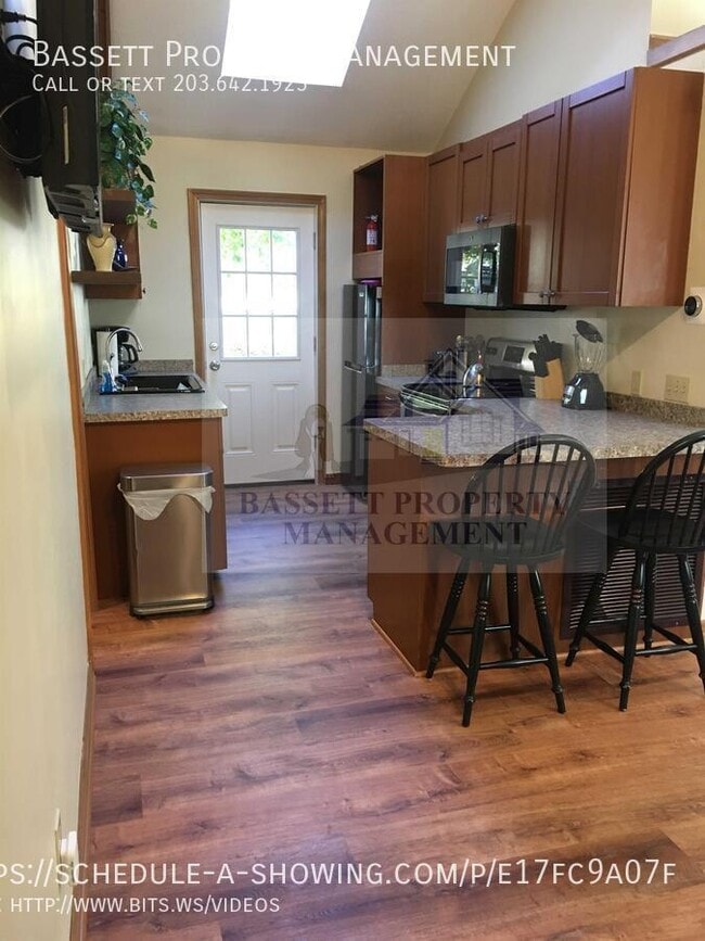 Building Photo - 3320 Dixwell Ave