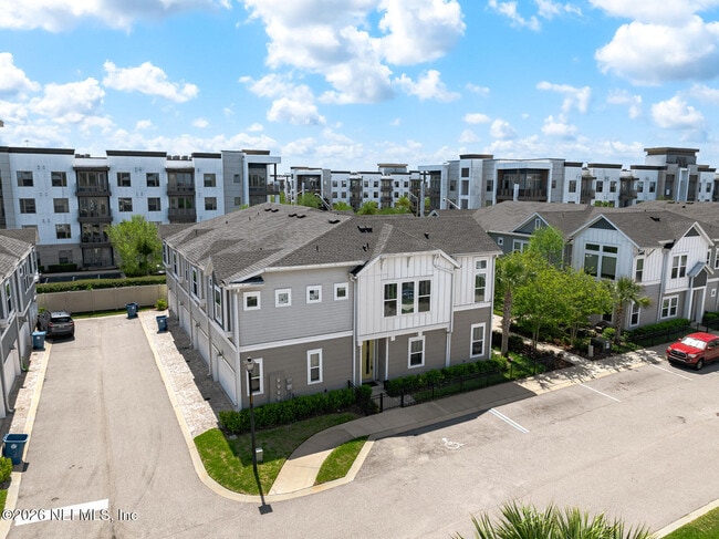 Building Photo - 7440 Loggerhead Ct