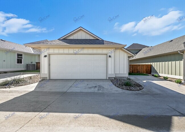 Building Photo - 102 Cardinal Wds