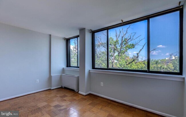 Building Photo - 4401 Cherry Hill Rd