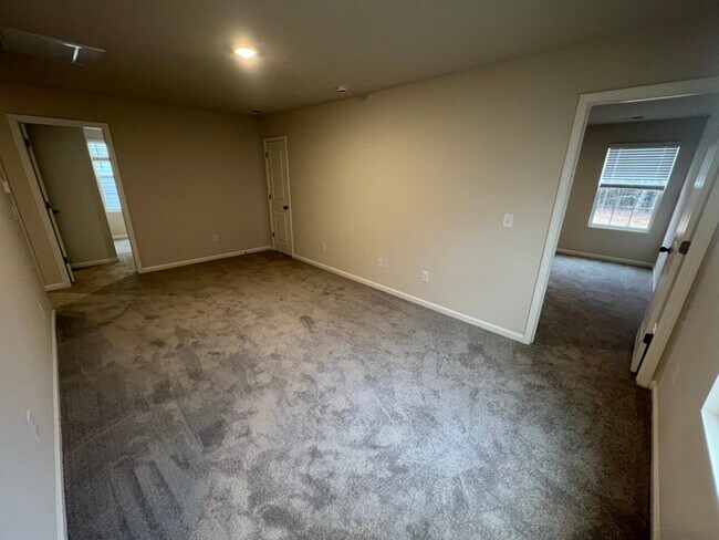 Building Photo - 1008 Minocqua Rd