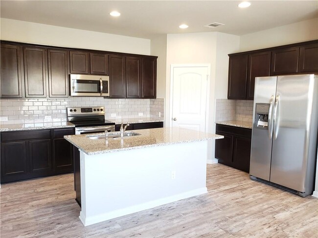Building Photo - 1500 Ferryman Dr