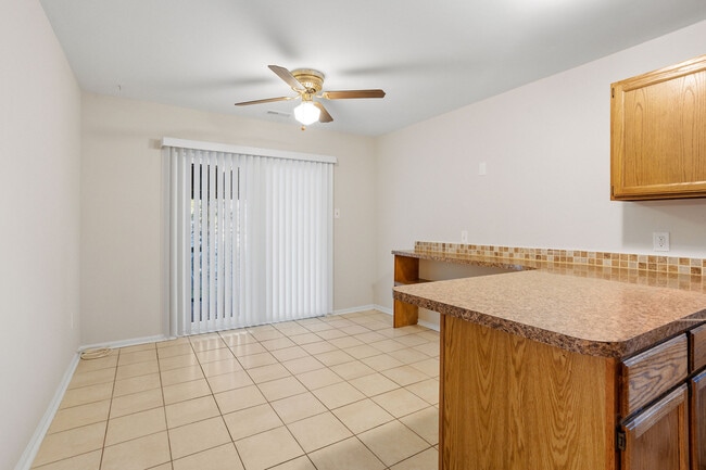 Building Photo - 101 Stoneham Dr