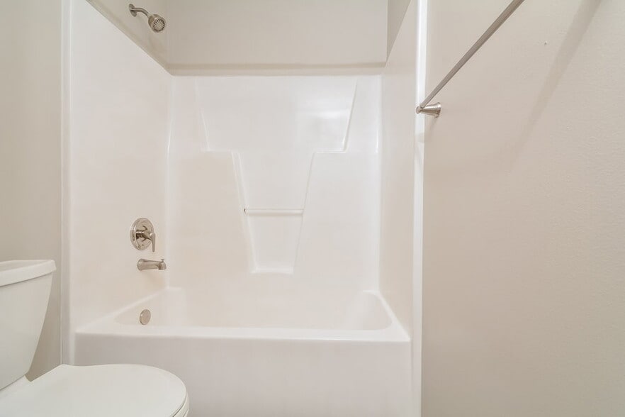 Building Photo - 805 Wallridge Dr