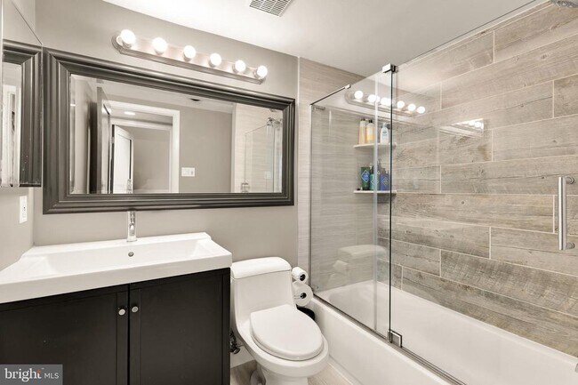 Building Photo - 1245 13th St NW