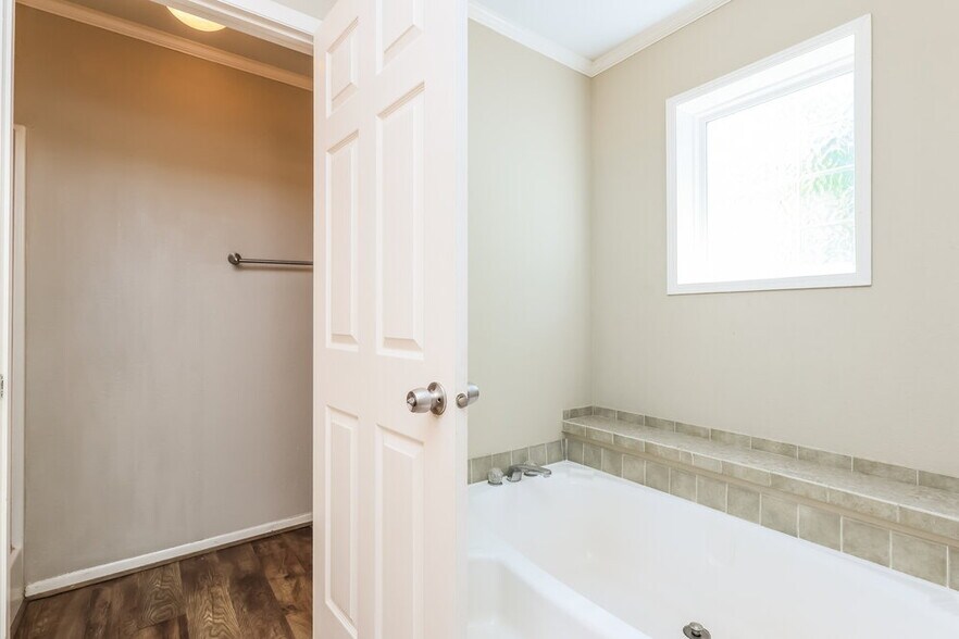 Building Photo - 21438 Cherry Canyon Ln