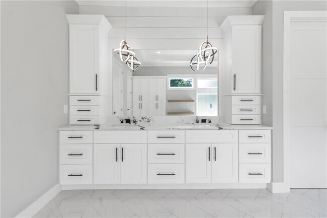 Building Photo - 3671 Hamilton Mill Rd