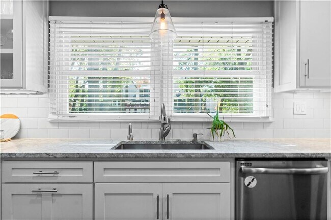 Building Photo - 7635 W 114th Ter