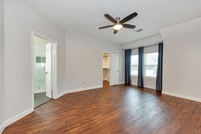 Building Photo - 11634 Peachwood Lake Dr