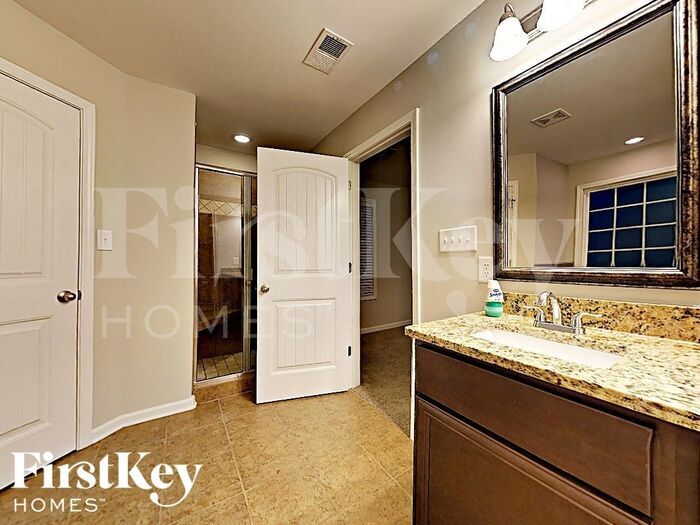 Building Photo - 7 Abington Ln