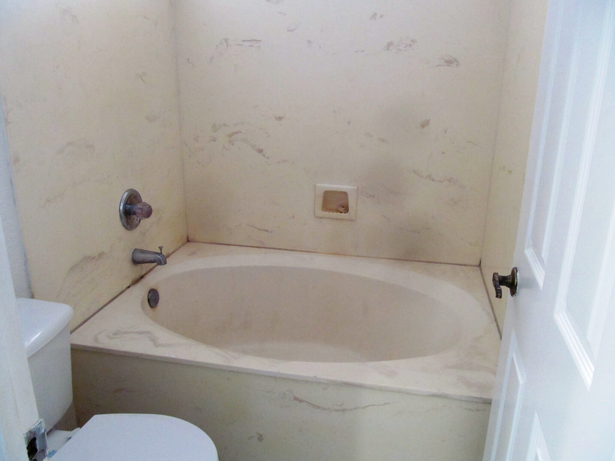 Master bath Tub - 11422 Madera Rosa Way