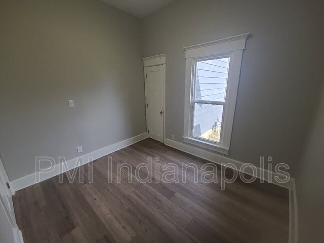 Building Photo - 639 W Morgan St