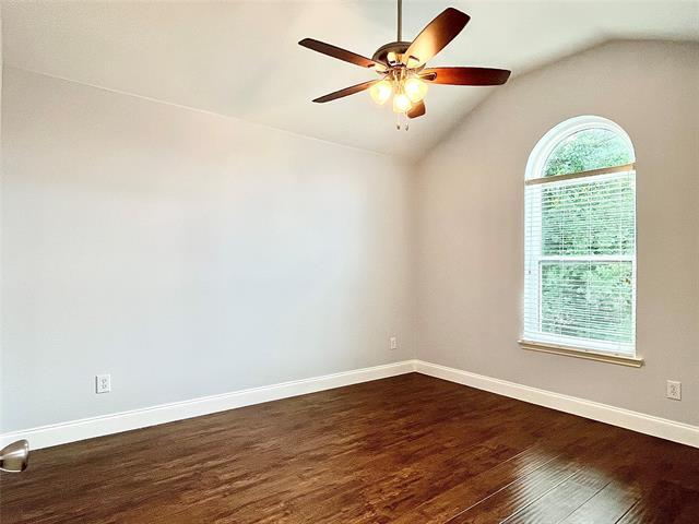 Building Photo - 3913 Plymouth Dr