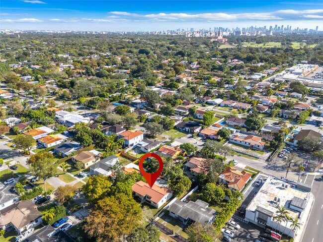 Building Photo - 3965 SW 60th Ct