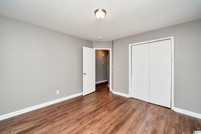 Building Photo - 2415 Ormond Dr