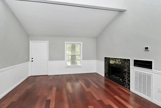 Building Photo - 3BD/2BA Ranch Home in Concord!