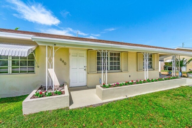 Building Photo - 640 Jaeger Dr