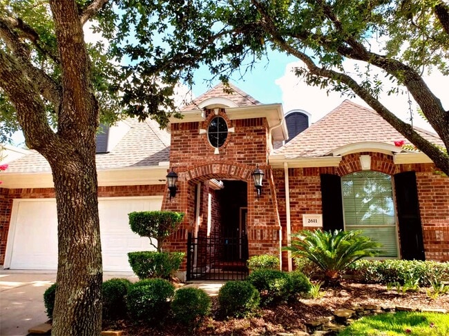 Building Photo - 2611 Summer Rain Dr