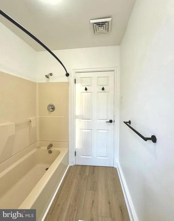 Building Photo - 1121 Rosedale Ave