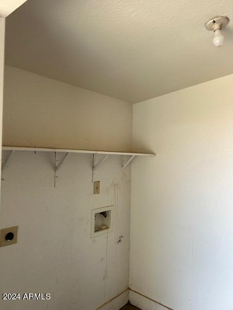 Building Photo - 918 N Stapley Dr