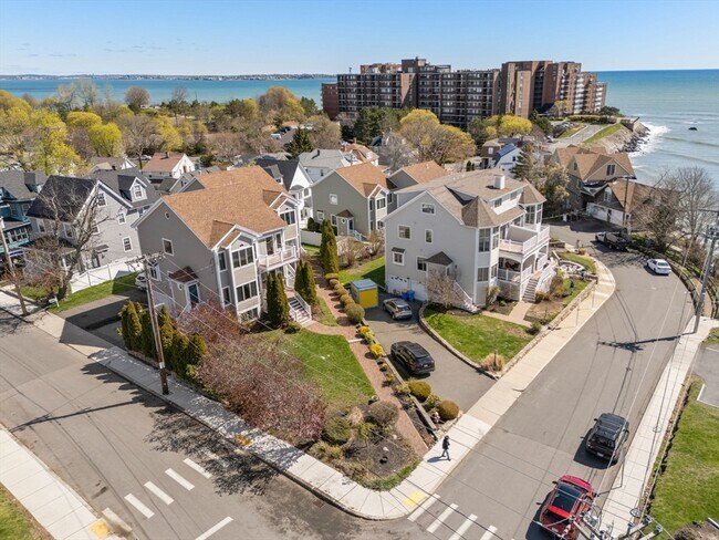 Building Photo - 141 Grovers Ave