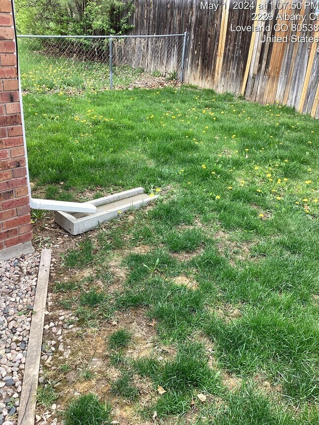 Building Photo - Great 2 Bed, 1 Bath Duplex with Attached Garage in Northern Loveland