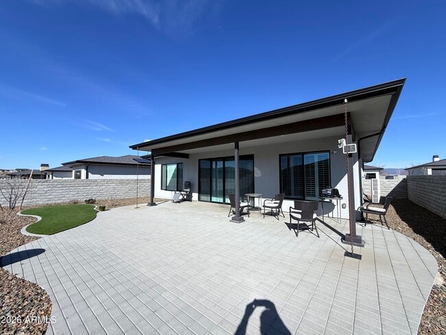 Building Photo - 5843 E Killen Loop