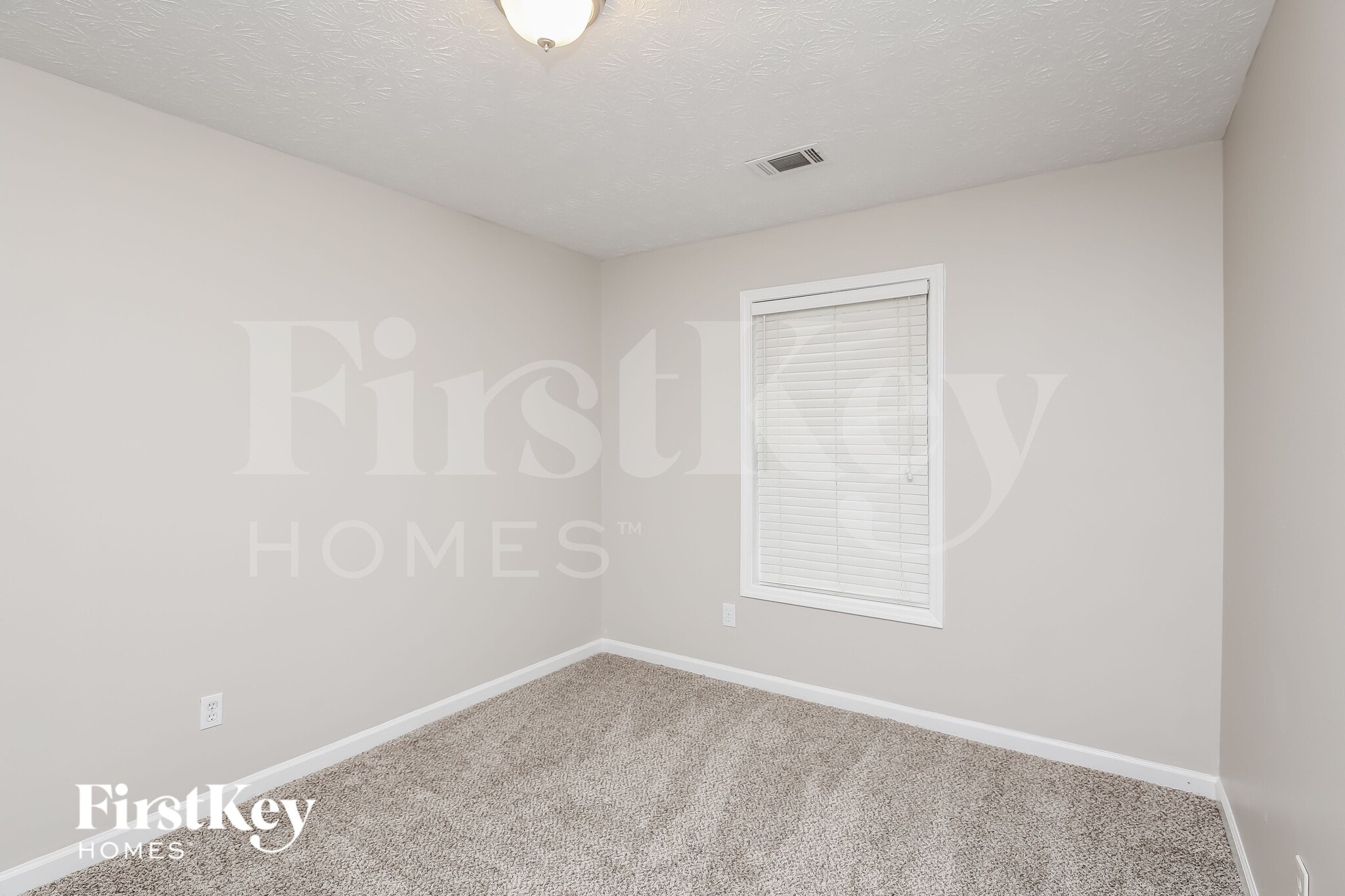 Building Photo - 727 Melrose Trce NE