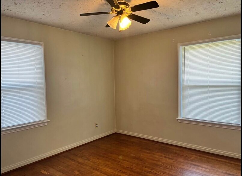 Building Photo - 1135 Harwood Rd