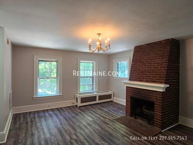 Building Photo - 113 Winthrop St