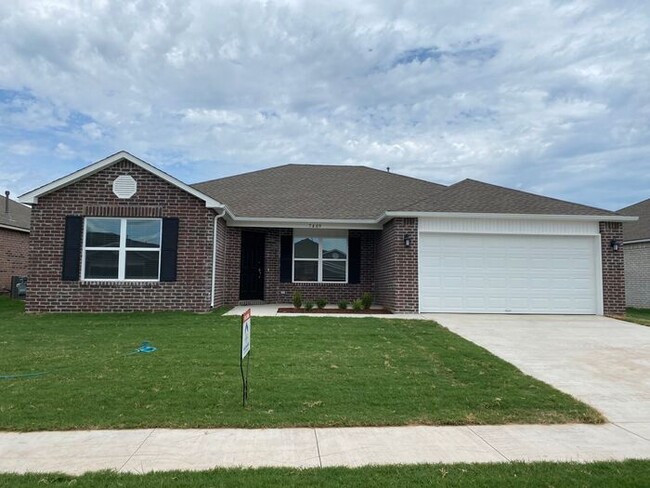 Building Photo - Four Bedroom | Two Bath Home in Conrad Farms